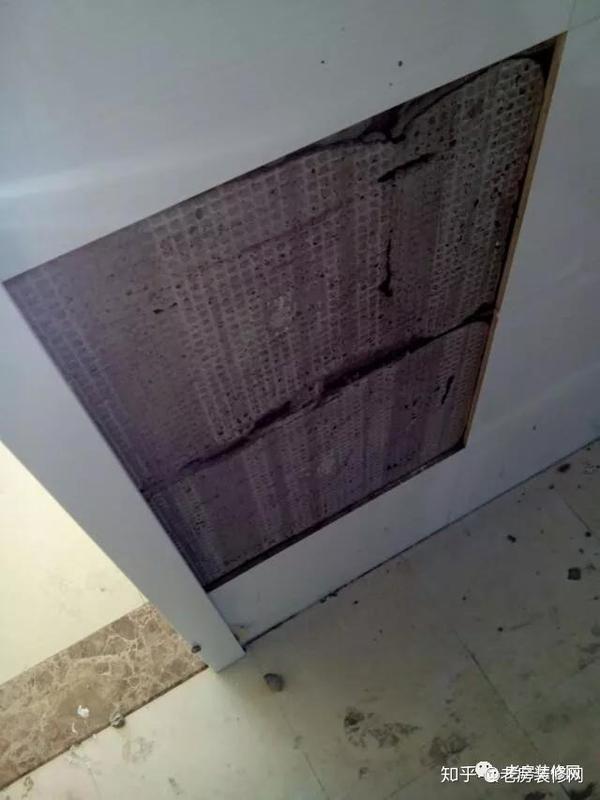 墙砖掉了几块补救视频教程(墙砖掉了几块补救视频教程大全)